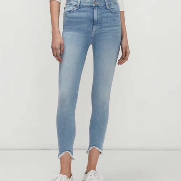 7FAM Skinny Ankle Light Wash Raw Wave Hem in size 30 - Picture 1 of 10